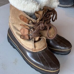 Vintage! Alpine! Sorel Tan and Brown Winter Boots (Made in Canada!)